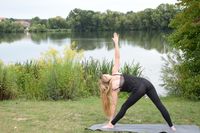 Christina liebt Yoga Dreieck